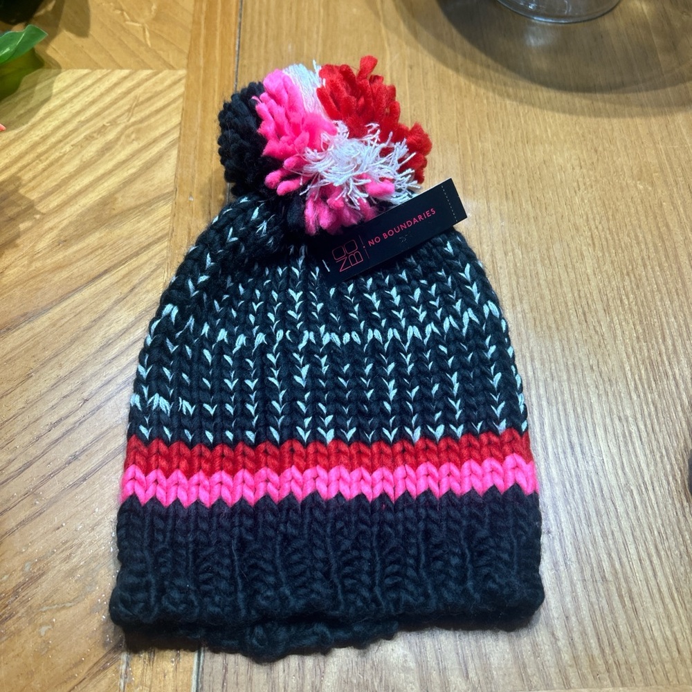 No Boundaries Kids Beanie with Pom-Pom - Black and Pink